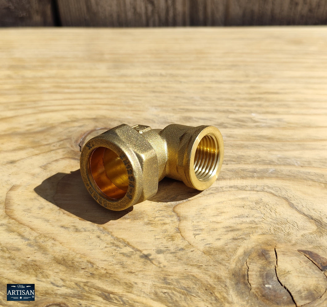 22mm x 1/2 Inch Brass Elbows